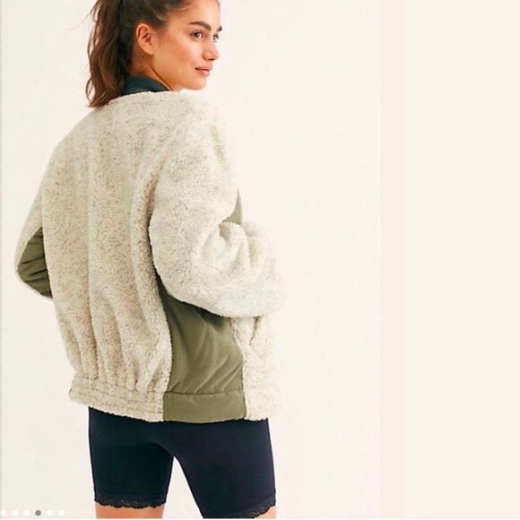 We The Free x Free People Revington Sherpa Jacket Women's Size M - Ivory & Olive - Picture 2 of 9